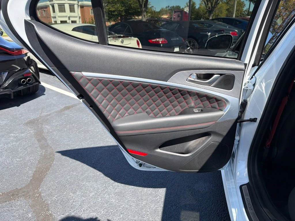 Used 2023 White Genesis 3.3T image 20