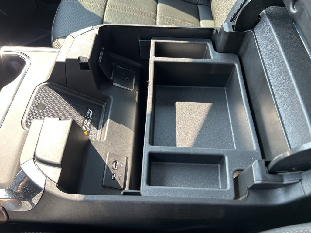 2025 Chevrolet Silverado 2500 HD High Country - Photo 44
