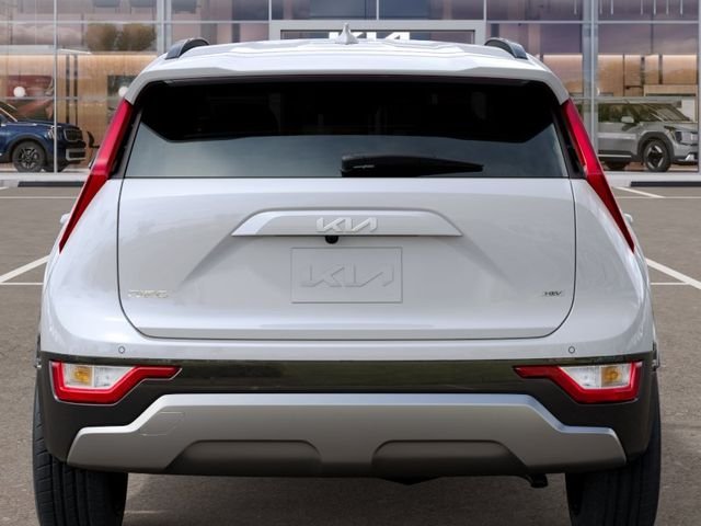 New 2025 Snow White Pearl Kia EX Touring image 13