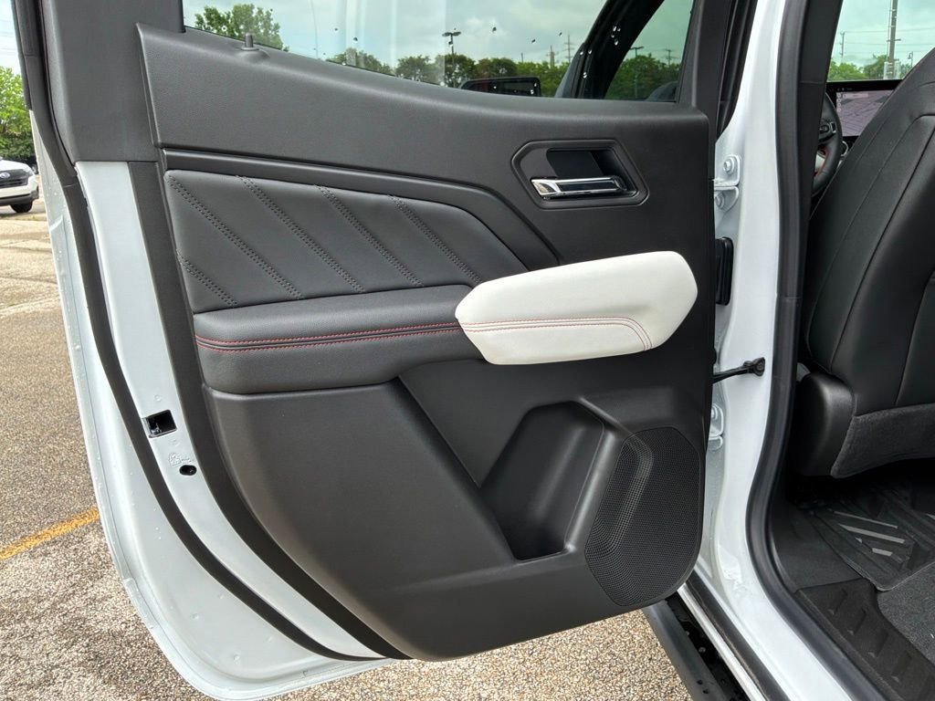 New 2026 Summit White GMC AT4X image 25