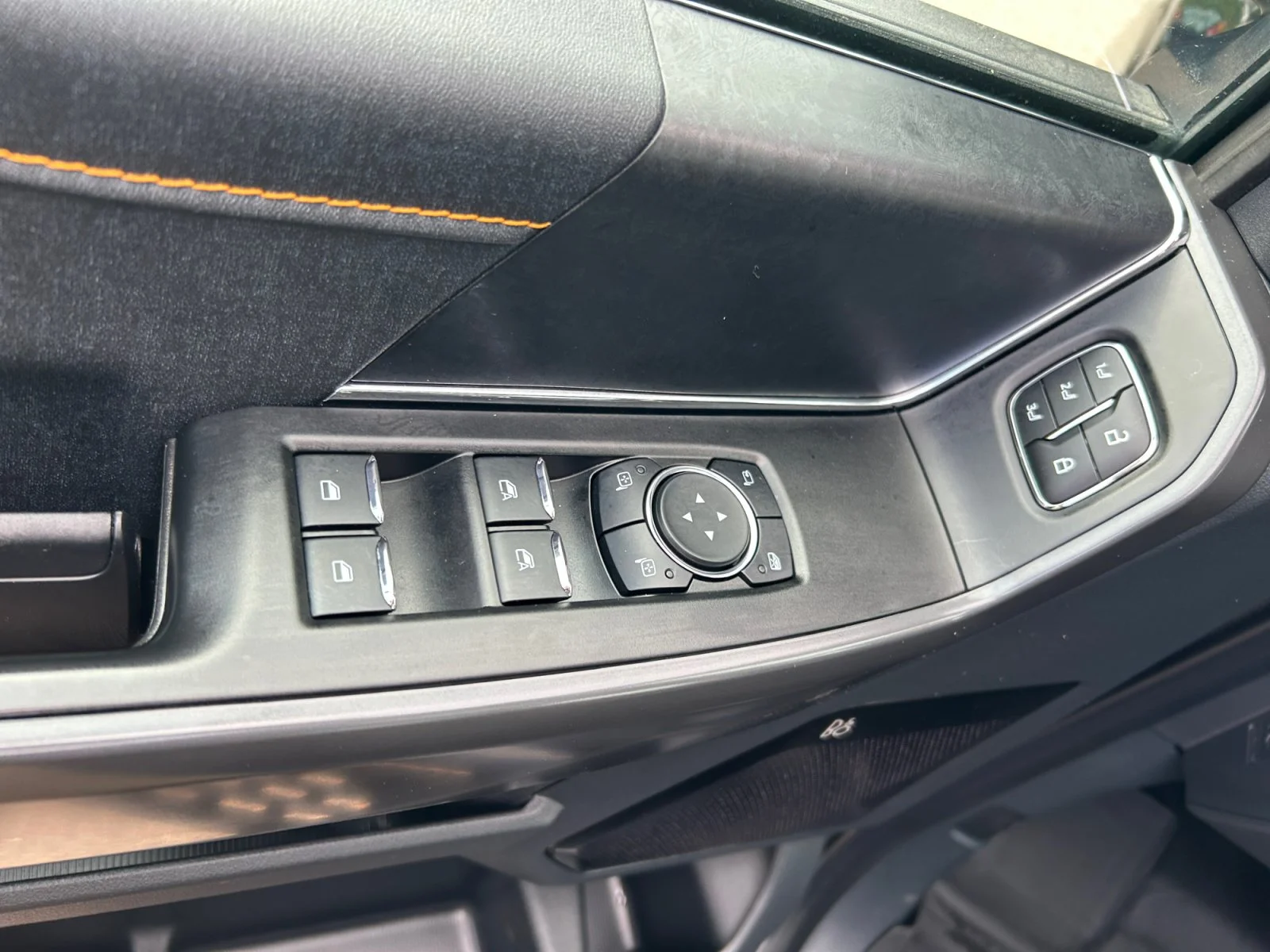Used 2025 Black Ford Tremor SuperCrew image 17