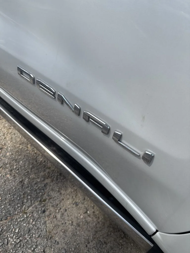Used 2021 White GMC Denali image 12