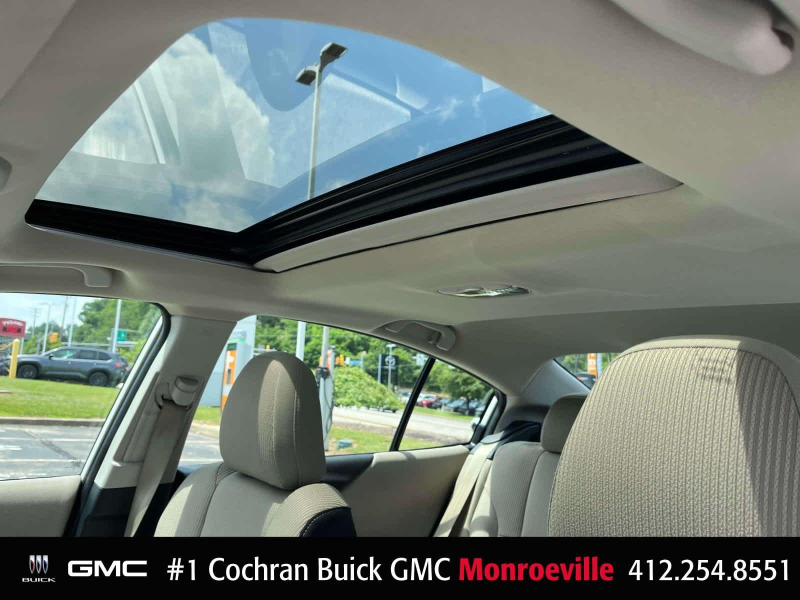 Used 2021 Crystal White Pearl Subaru Premium image 5