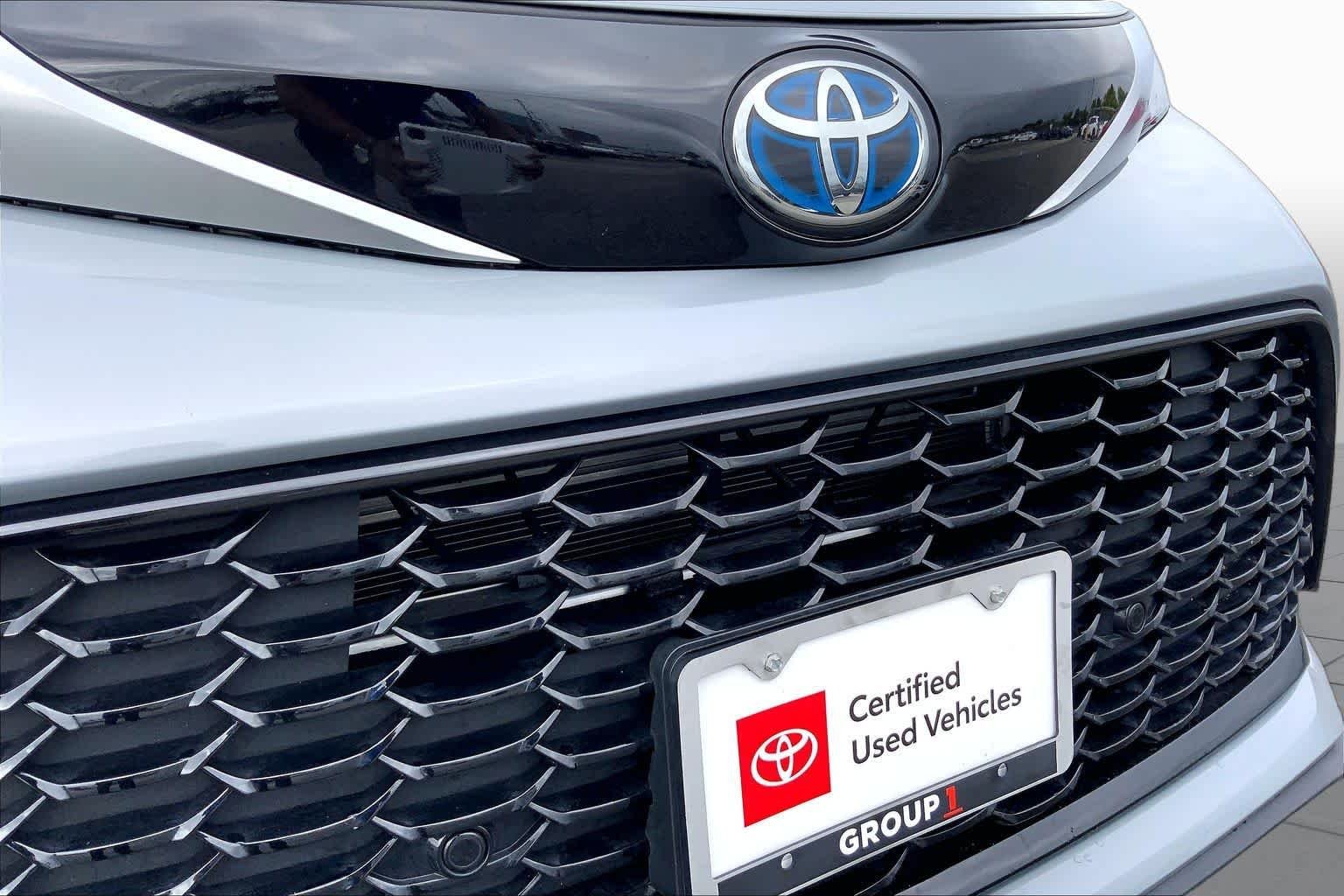 Used 2024 Cement Toyota XSE image 29