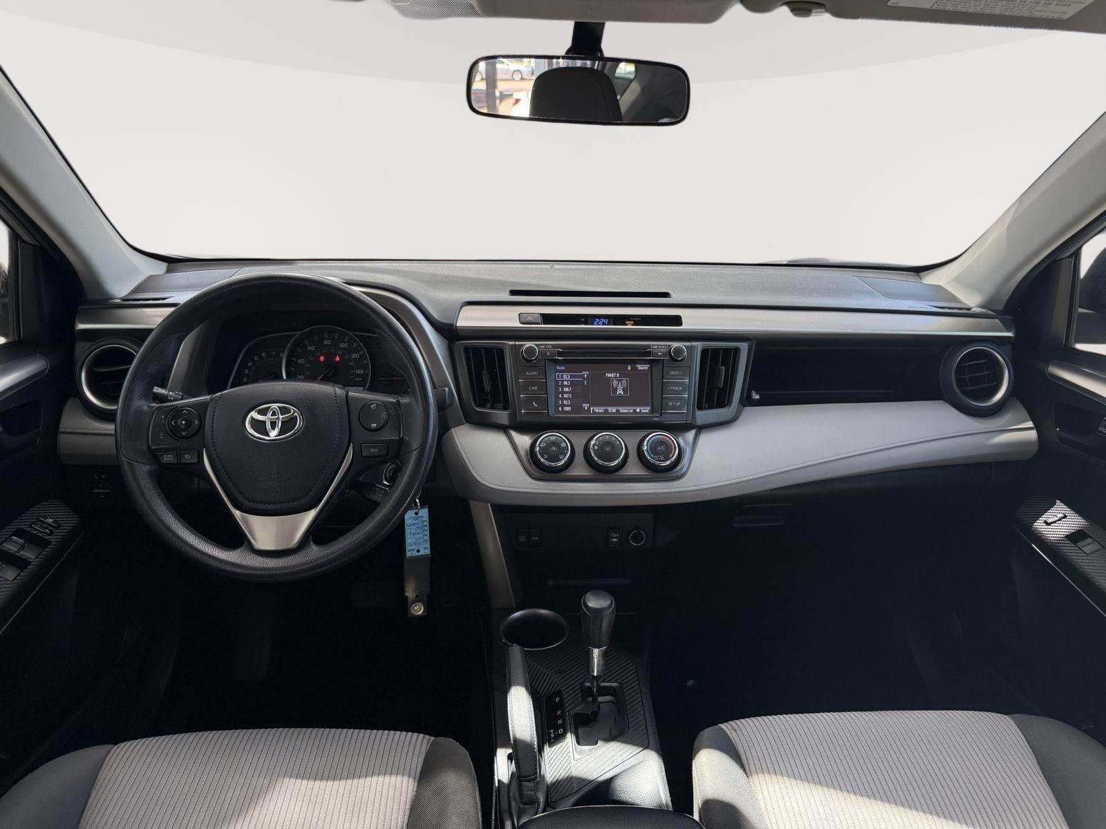 Used 2014 Classic Silver Metallic Toyota LE image 3