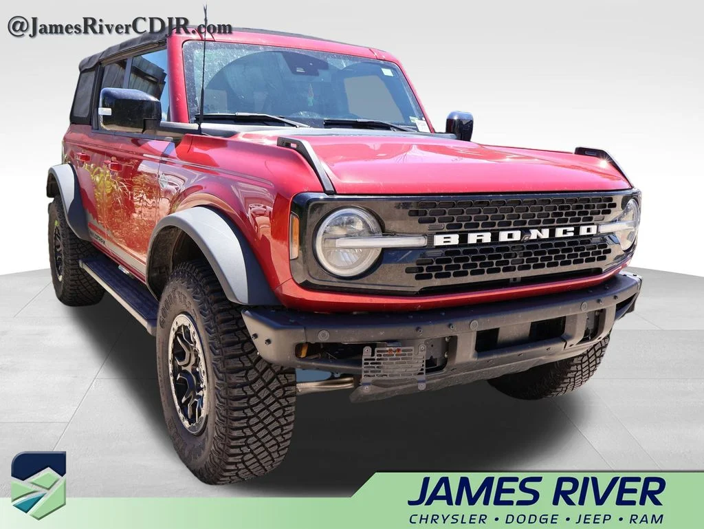 Used 2021 Red Ford Wildtrak image 13