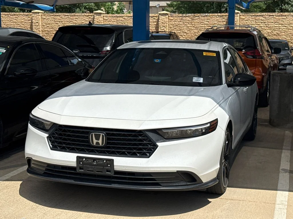 2023 Honda Accord Hybrid Sport w/o BSI's photo