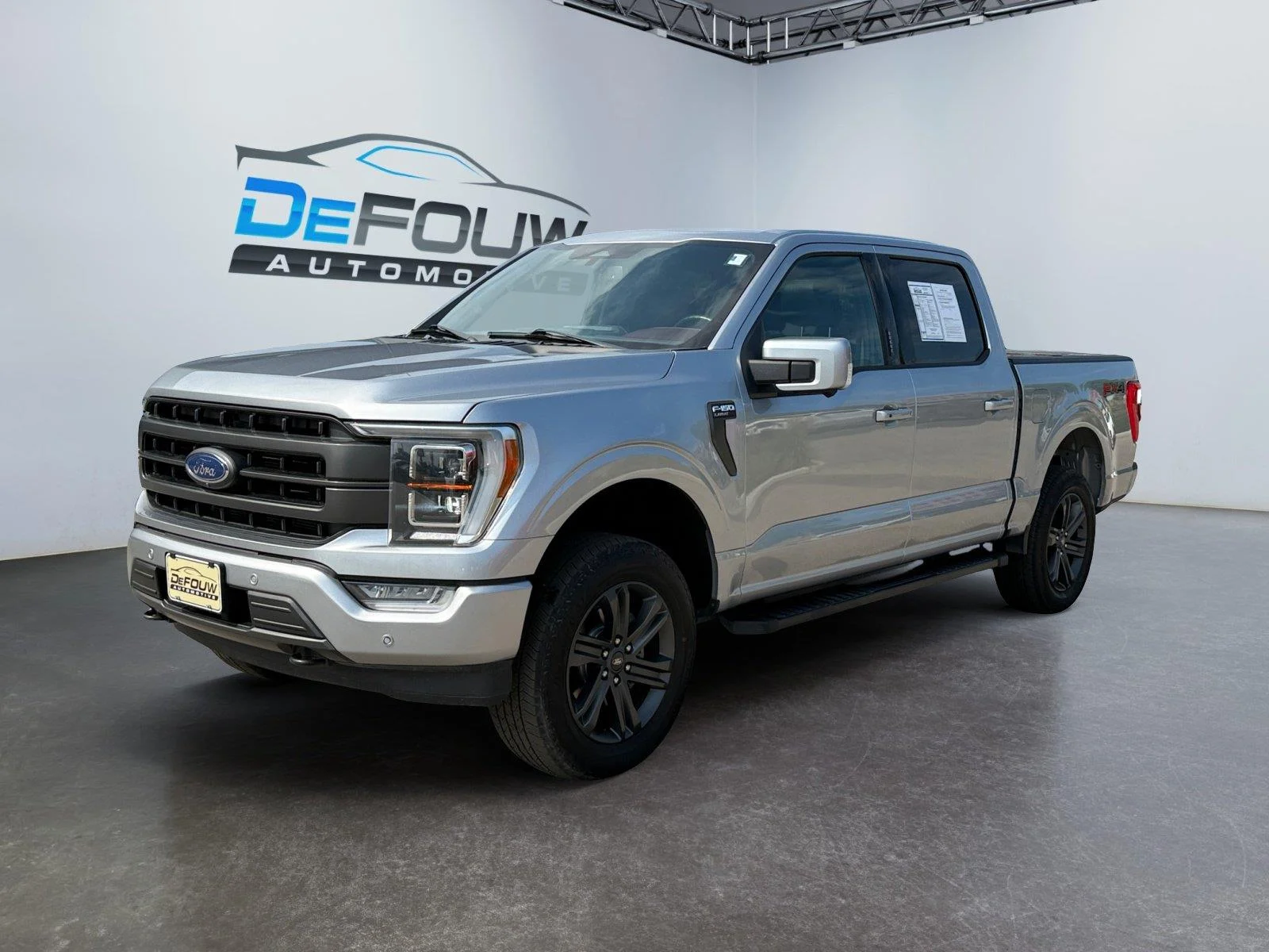Used 2023 Iconic Silver Ford LARIAT image 7