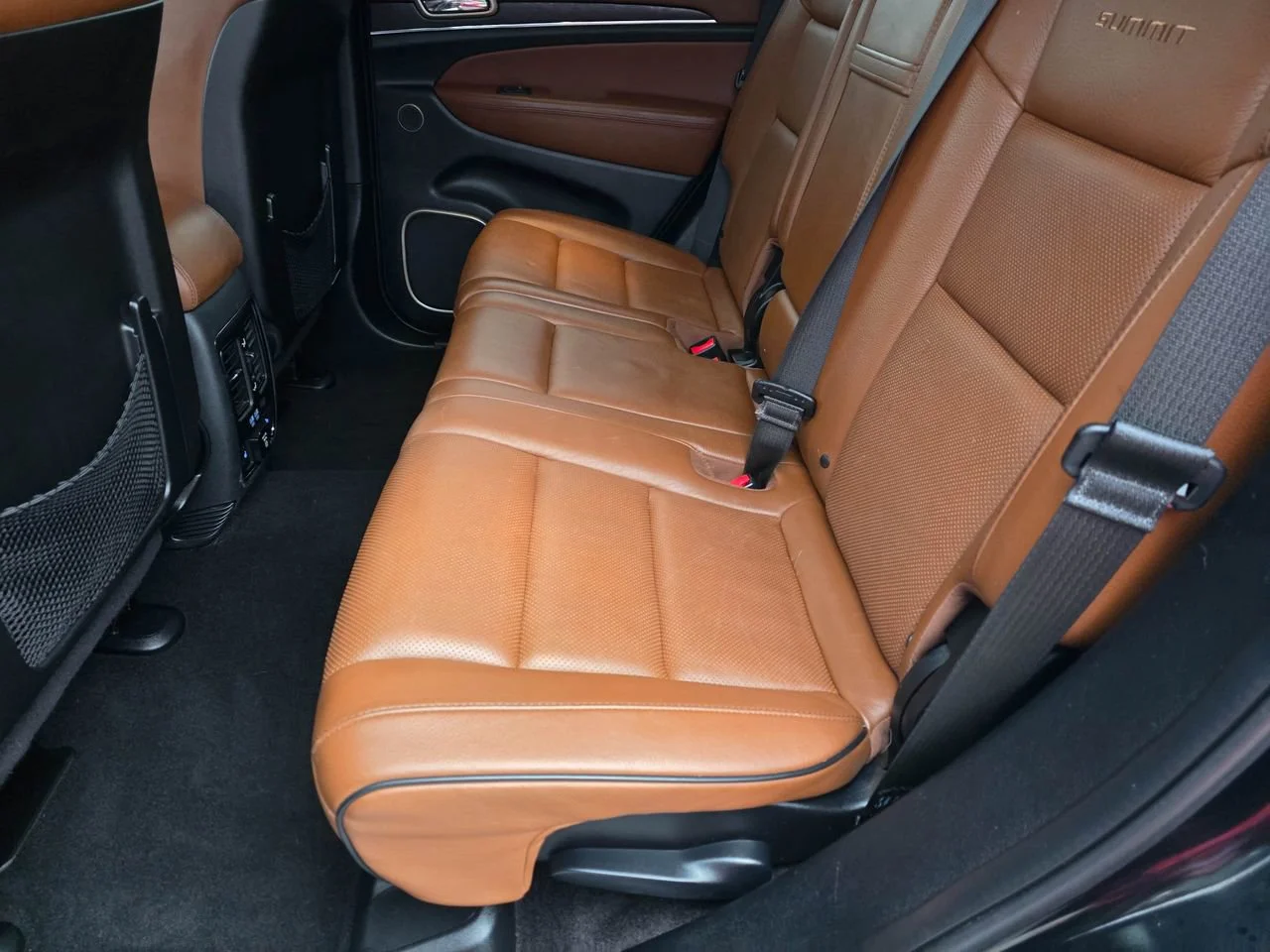 Used 2017 Black Jeep Summit 4x4 image 12