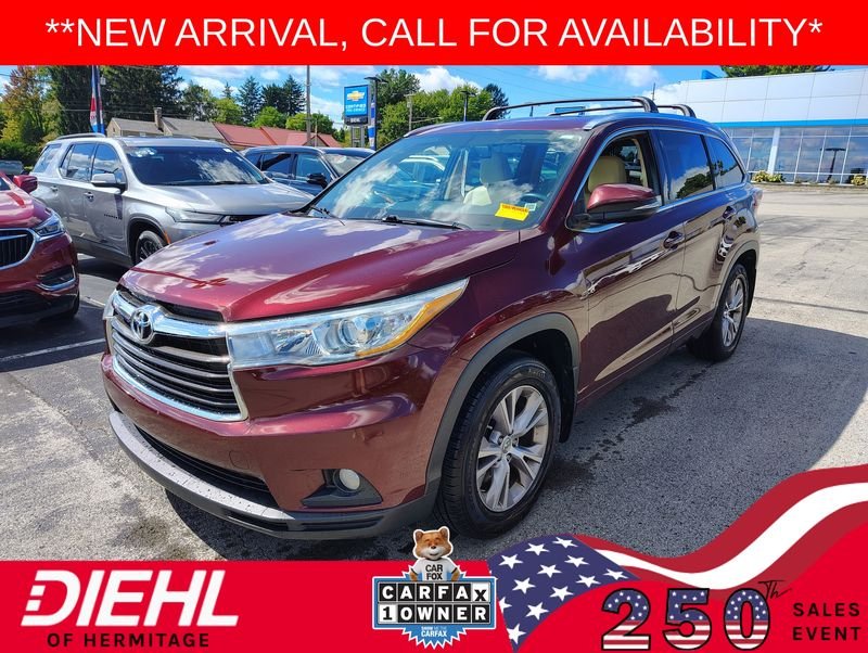 Used 2015 Red Toyota XLE V6 image 1
