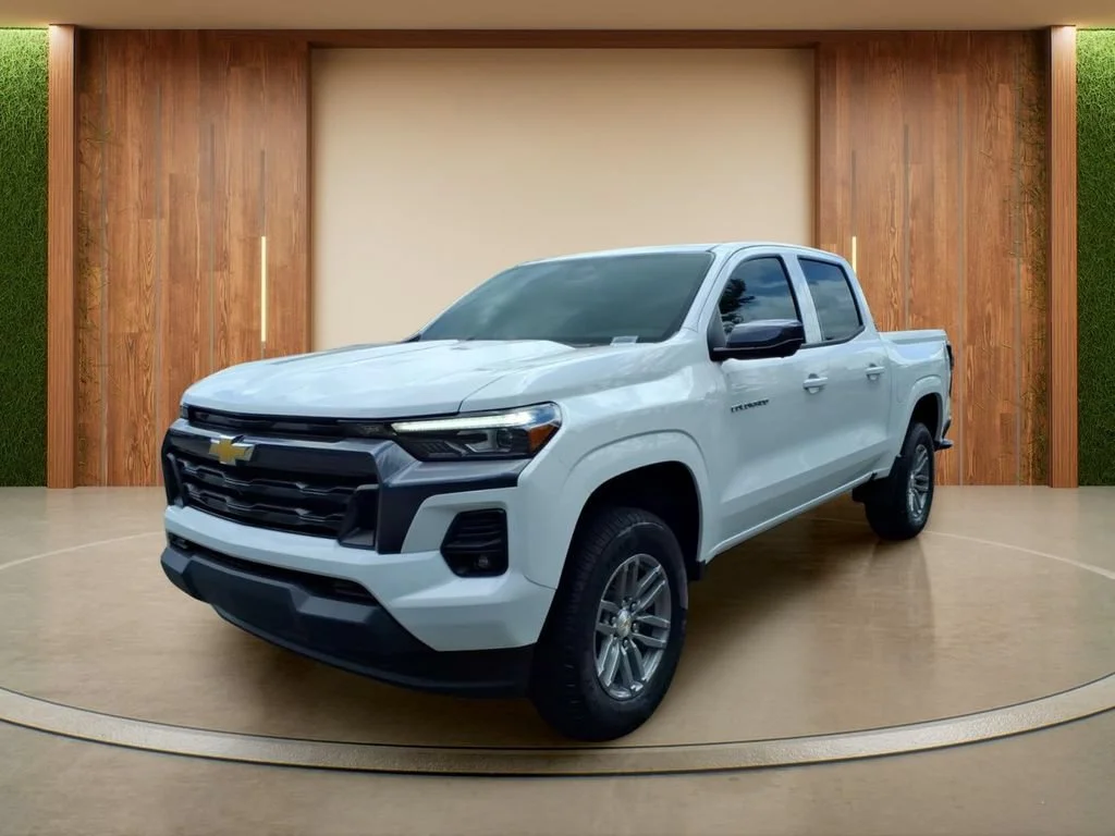New 2026 Summit White Chevrolet LT image 26