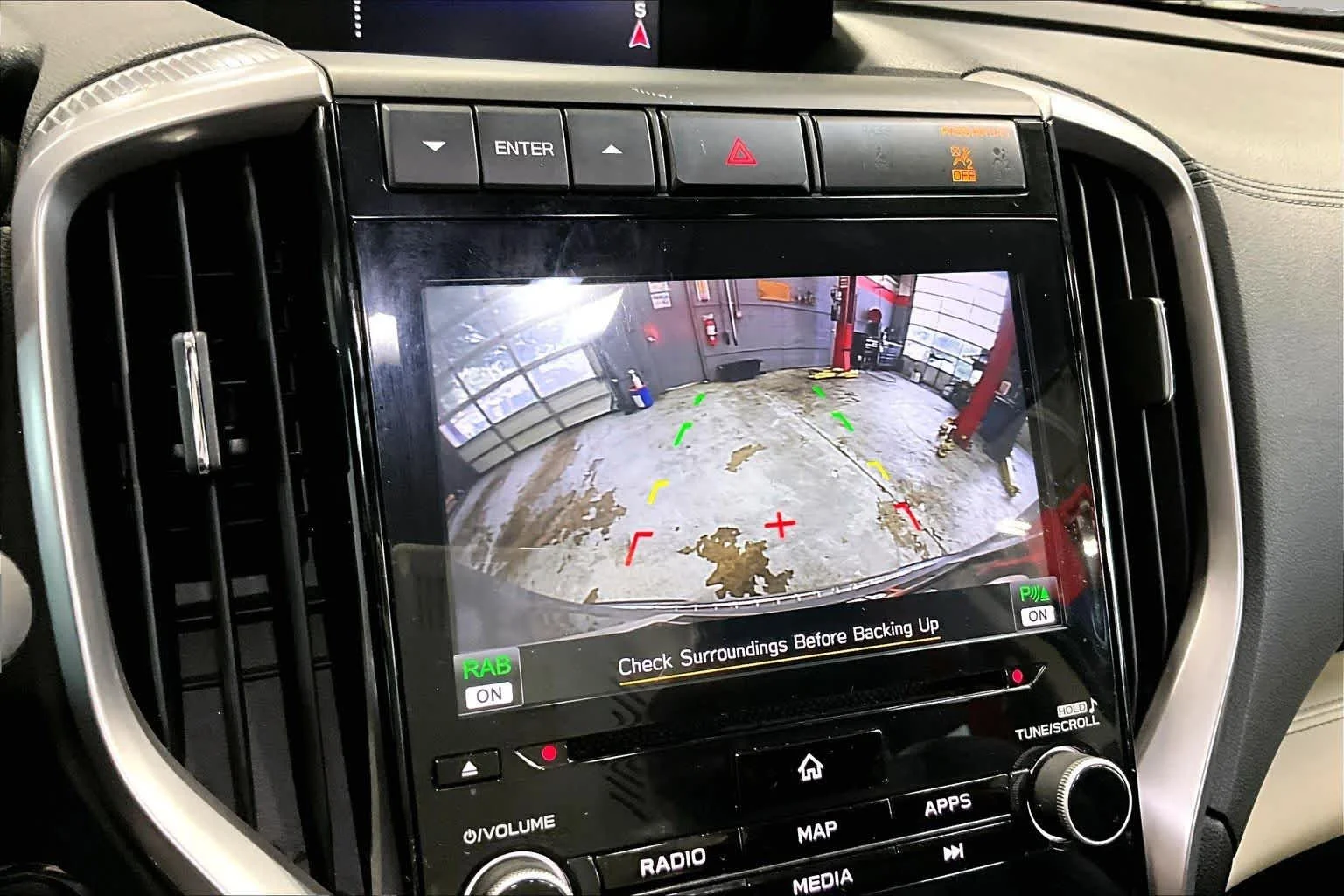 Used 2019 Ice Silver Metallic Subaru Limited image 25