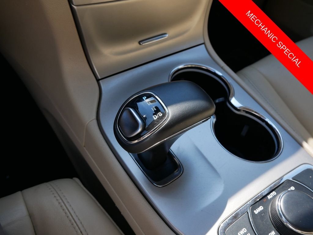 Used 2015 White Jeep Limited image 23