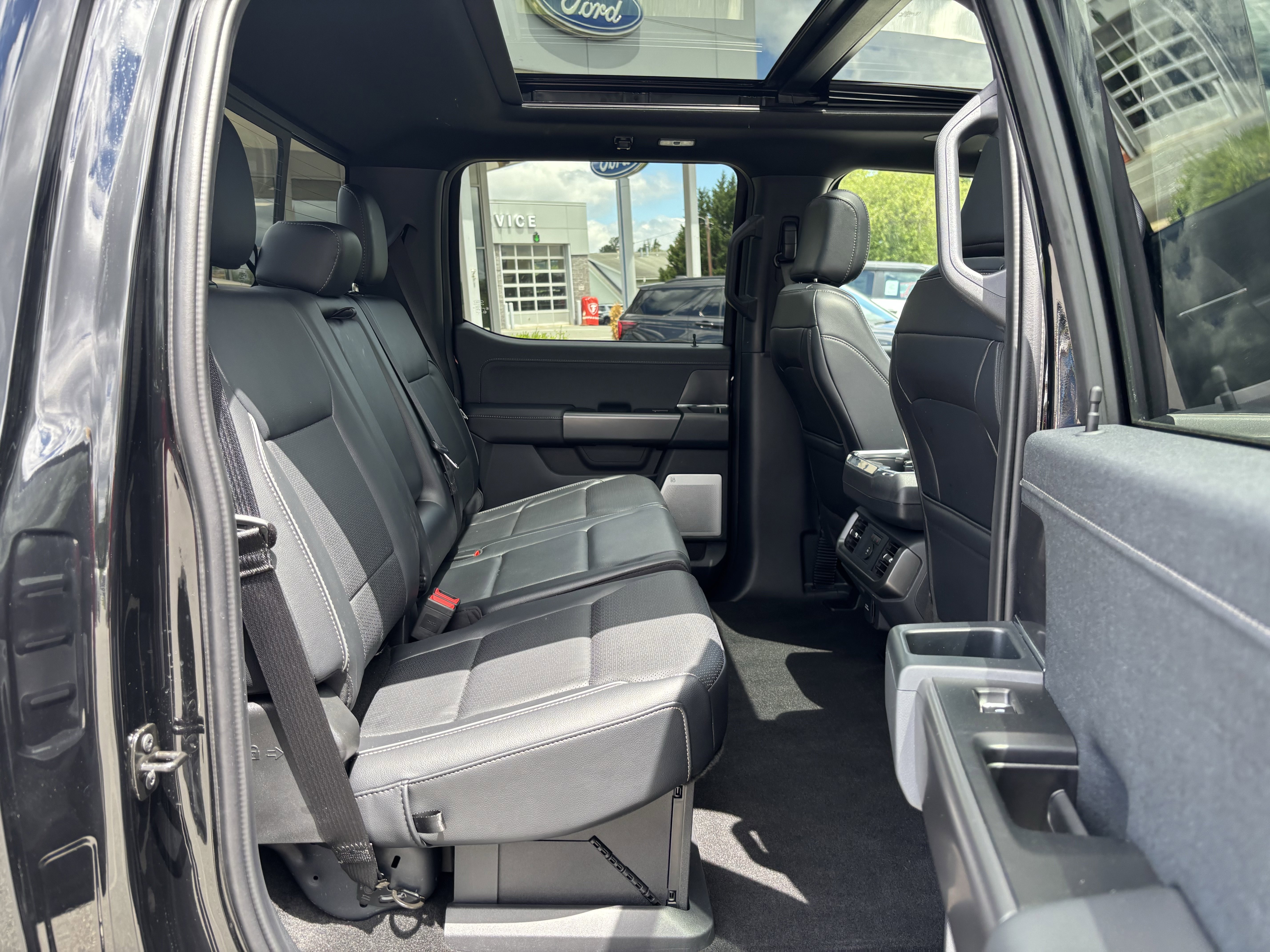 Used 2025 Black Ford LARIAT image 40