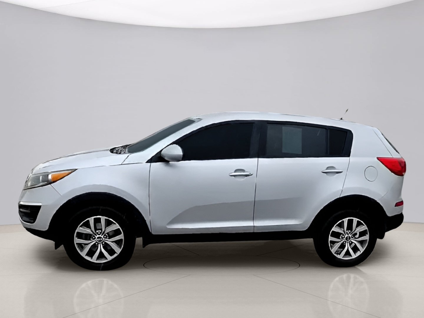 Used 2016 Silver Kia LX FWD image 8