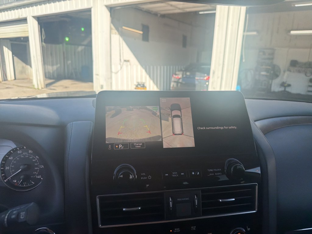 Used 2023 Blue Nissan SL image 23