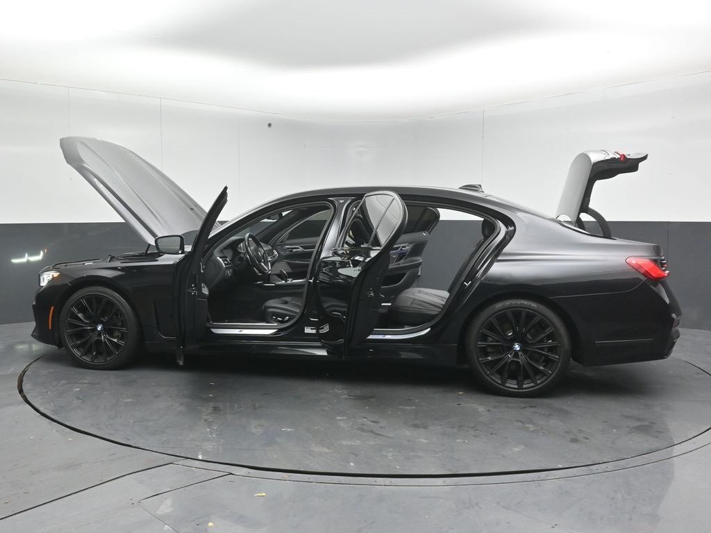 2022 BMW 750LI - Image 54