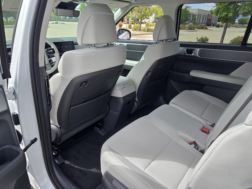 New 2026 Serenity White Hyundai SE image 16