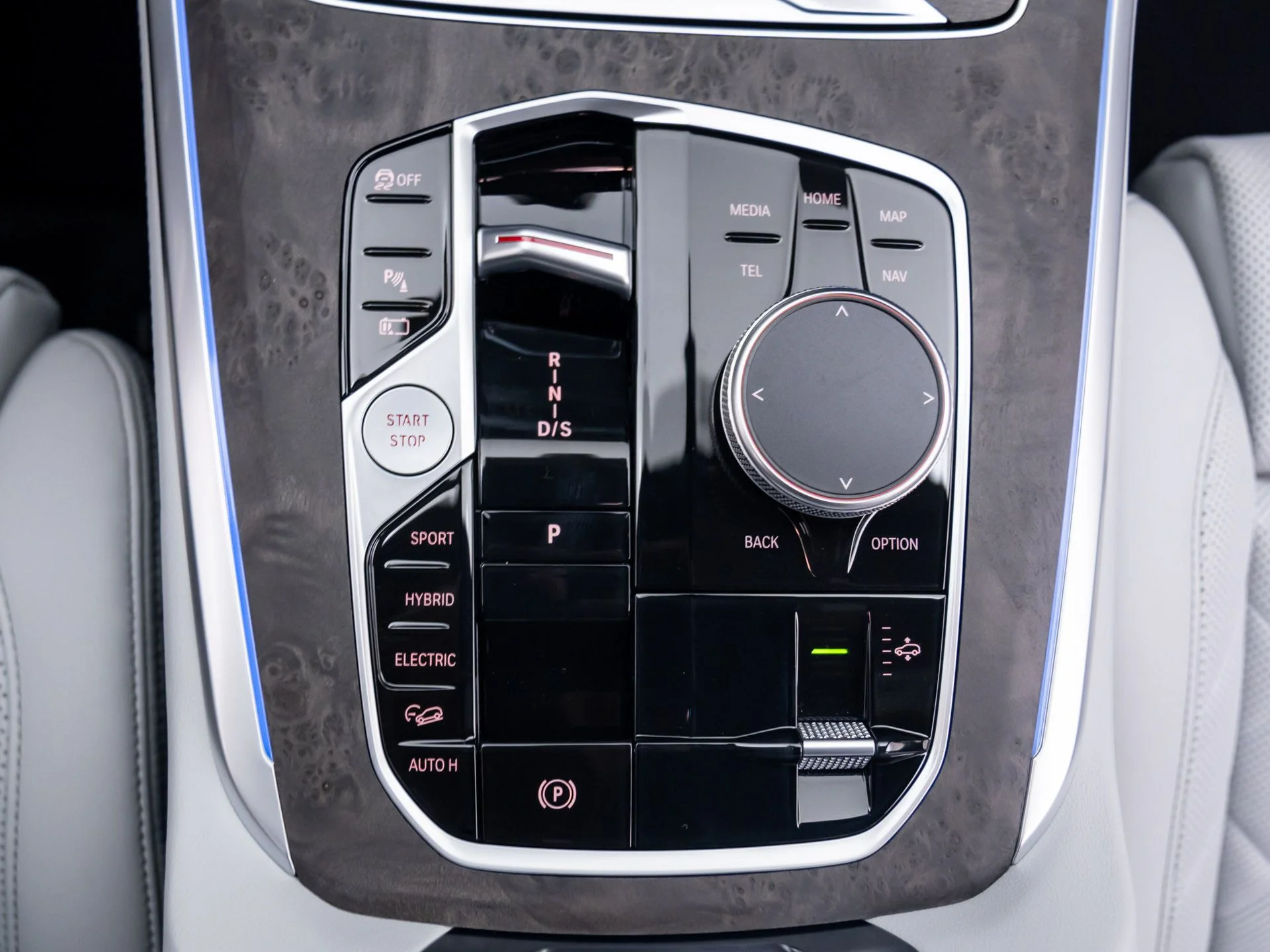 New 2026 Black BMW xDrive50e image 21