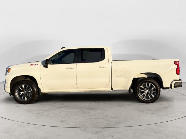 Used 2025 White Chevrolet RST image 8