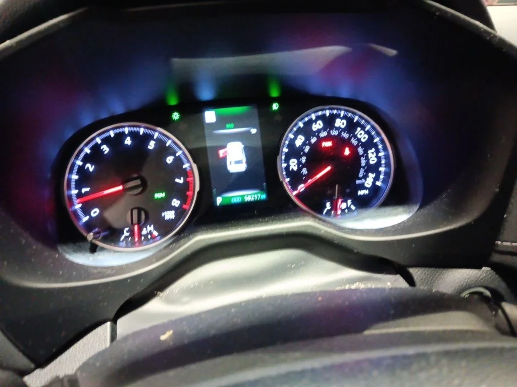 Used 2020 Midnight Black Metallic Toyota XLE image 4