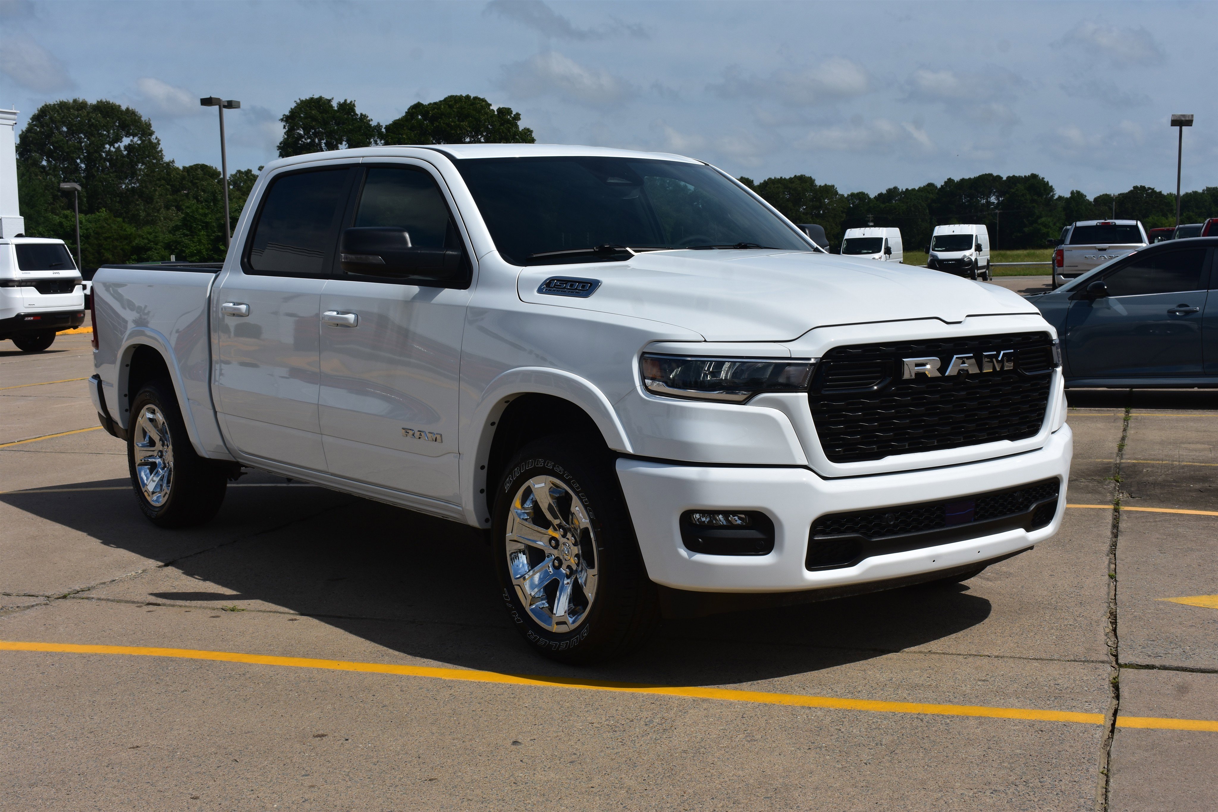 New 2026 Bright White Clear-Coat Exterior Paint RAM Big Horn image 3
