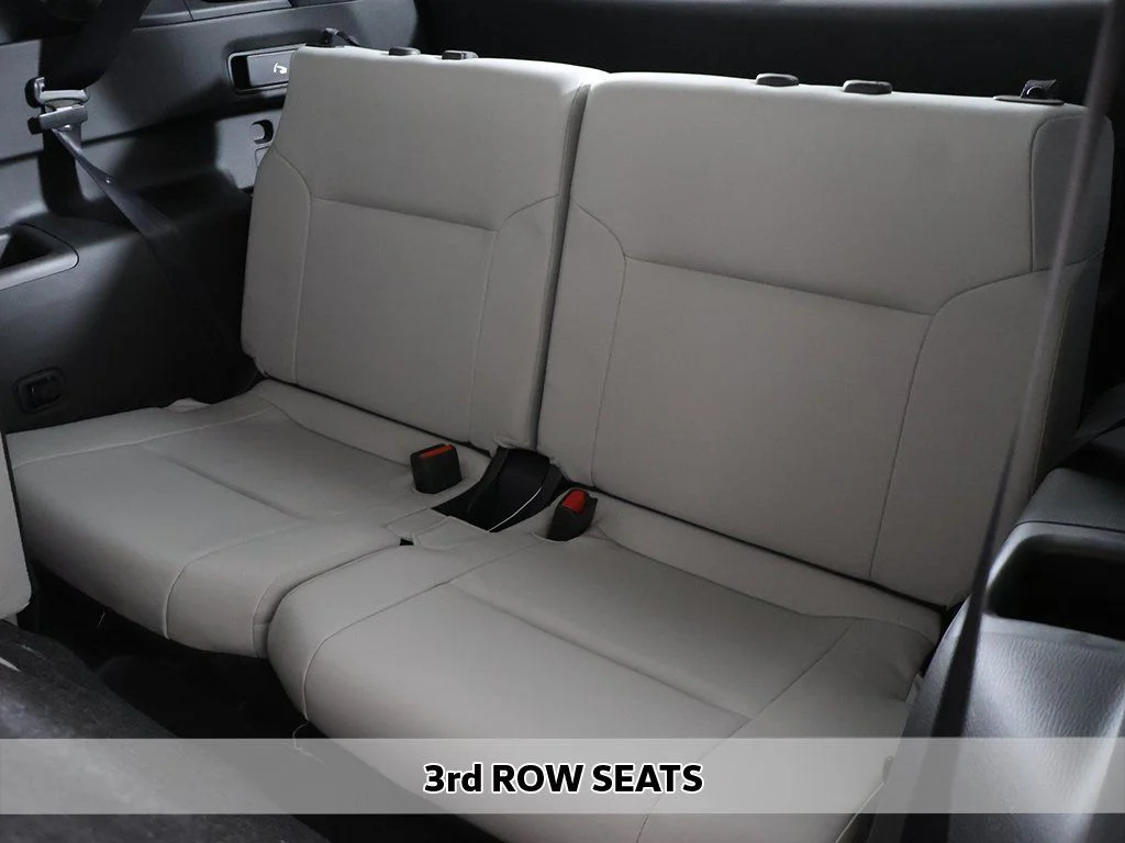 2025 Mitsubishi Outlander SE - Photo 9