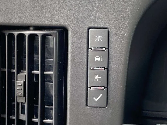 Used 2025 White Chevrolet Work Van image 20