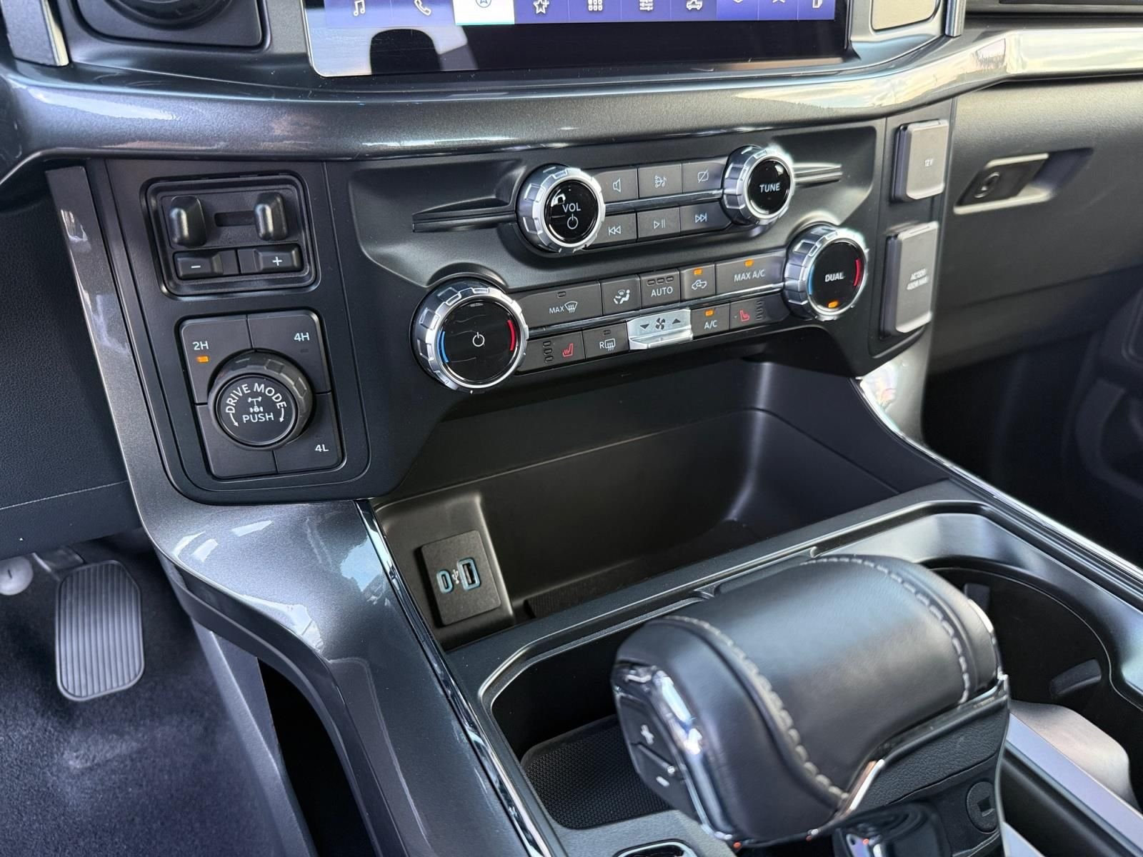 Certified Used 2023 Avalanche Ford XLT image 23