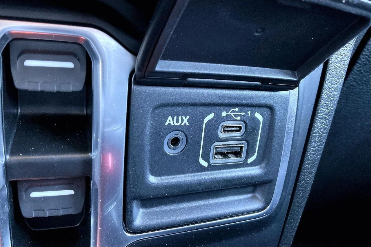 Used 2024 Gray Jeep Sport S image 16