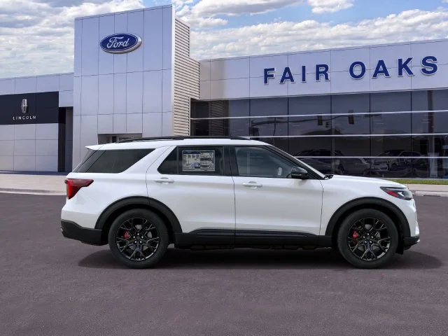 New 2027 Star White Metallic Tri-Coat Ford ST image 5