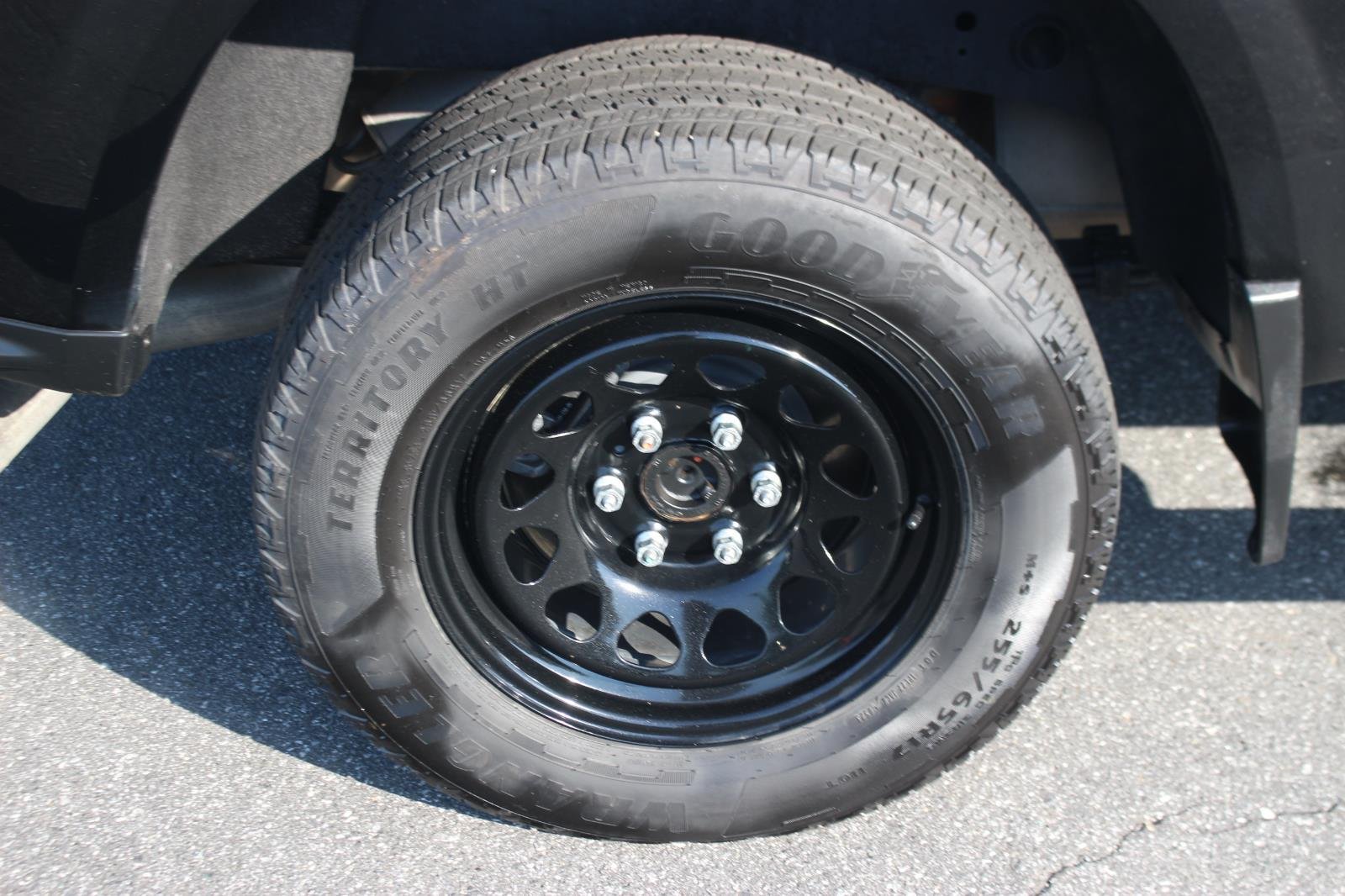 Used 2024 Black Chevrolet Z71 image 36