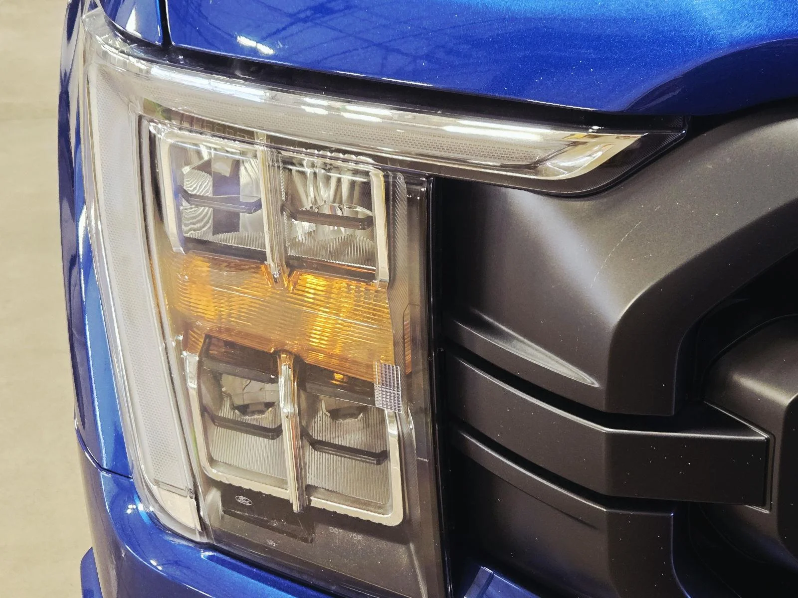 Used 2023 Atlas Blue Ford XLT image 22