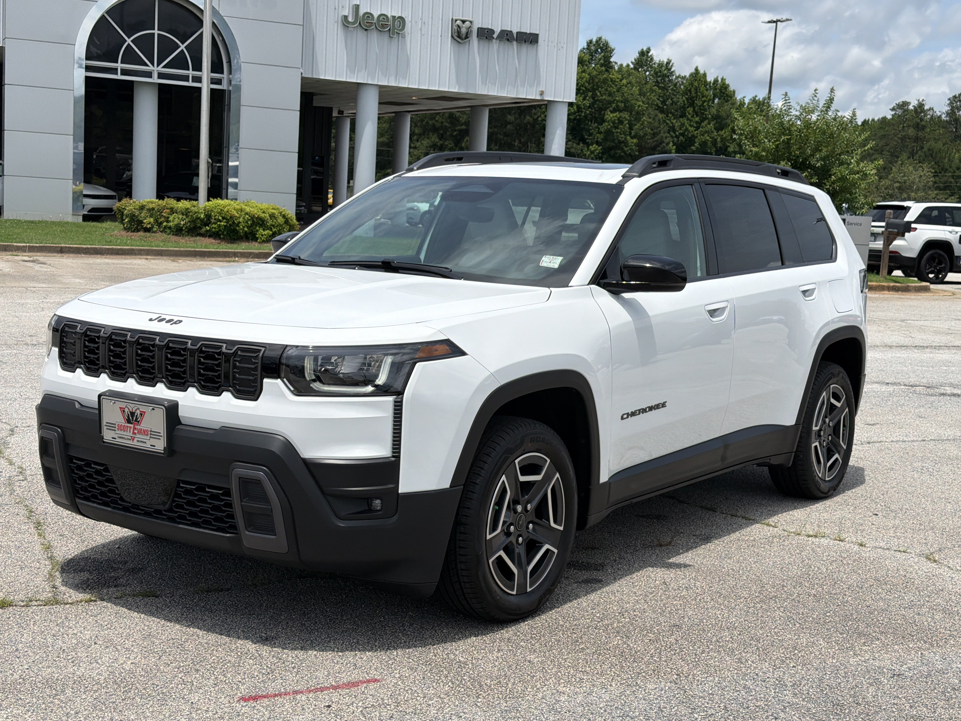 New 2026 Bright White Clear-Coat Exterior Paint Jeep Limited image 4