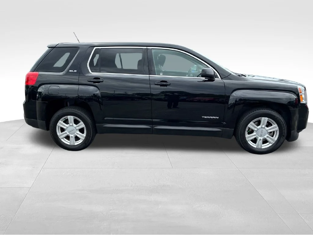 Used 2015 Black GMC SLE-1 image 7