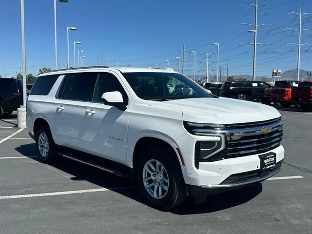 2025 Chevrolet Suburban LT - Photo 8