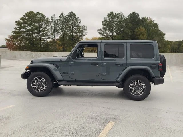 2026 Jeep Wrangler 4-Door Sahara - Photo 18