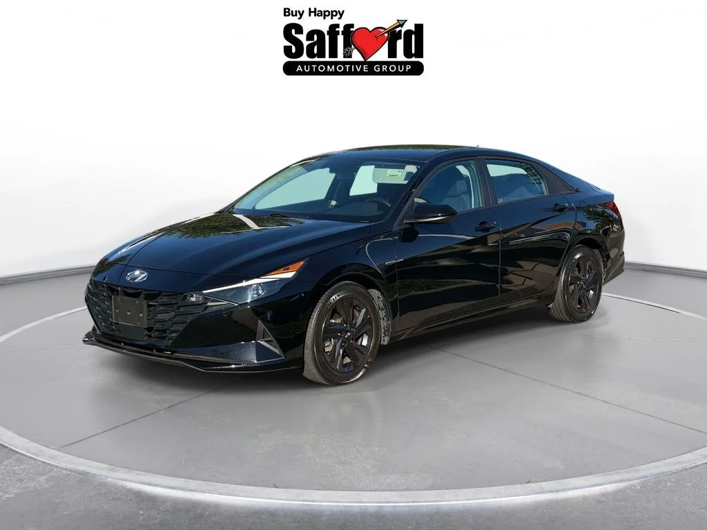 Used 2021 Black Hyundai SEL image 1
