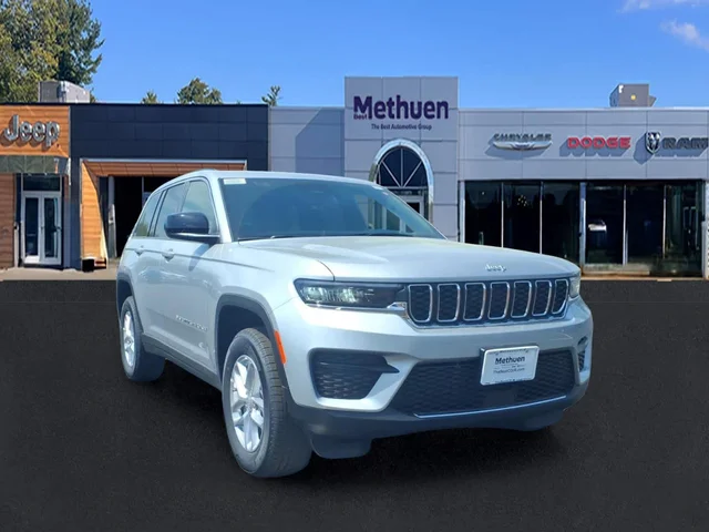 2026 Jeep Grand Cherokee Laredo