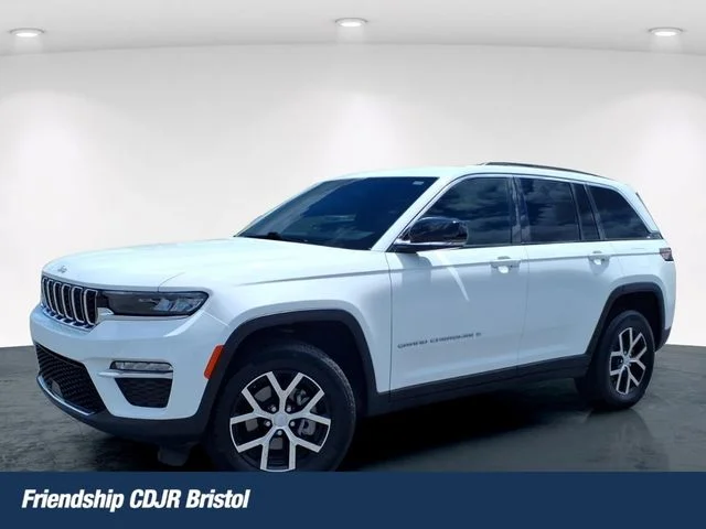 Used 2025 White Jeep Limited image 1