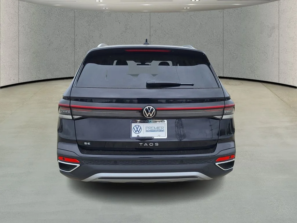 New 2026 Black Volkswagen 1.5T SE image 4