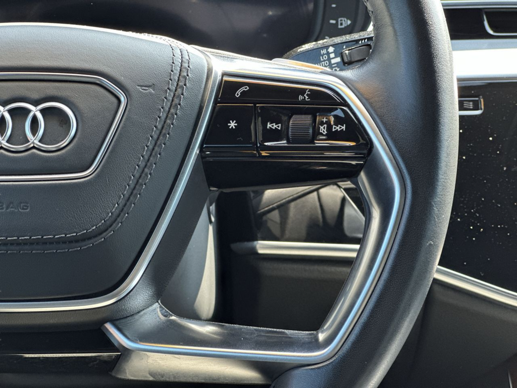 Used 2019 White Audi L 55 image 31