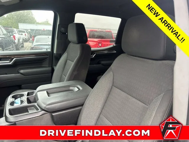 Used 2024 Silver GMC Elevation image 13
