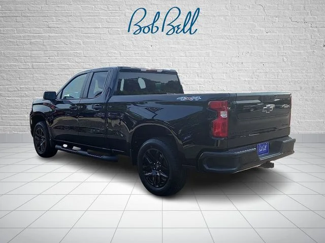 Used 2023 Black Chevrolet Custom image 4
