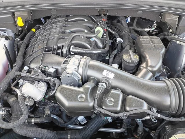 Used 2025 Silver Jeep Laredo X image 20