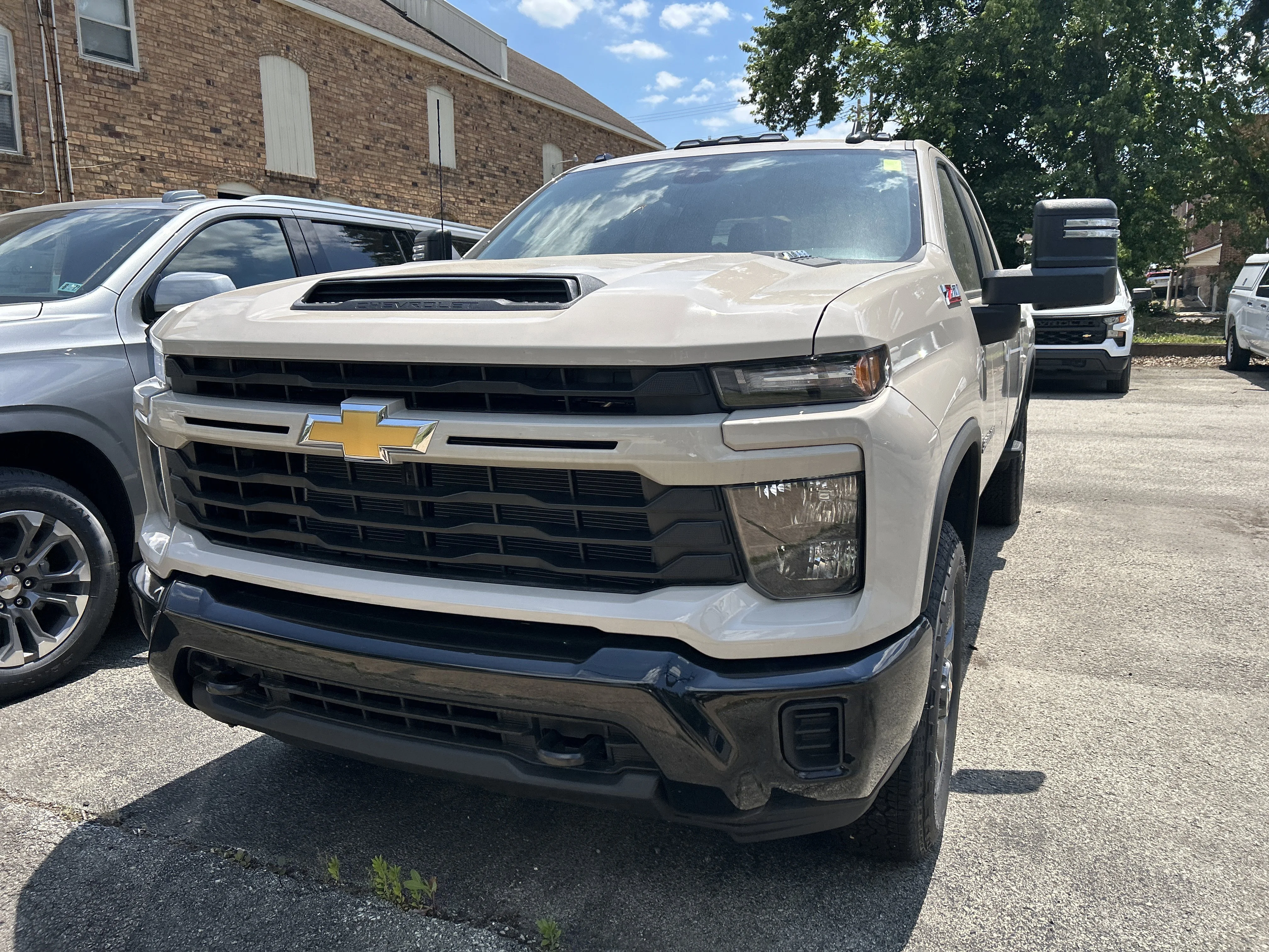 New 2026 White Sands Chevrolet Custom image 12