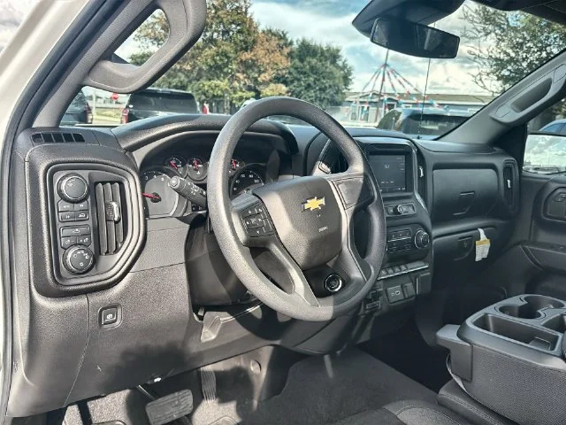 2026 Chevrolet Silverado 1500 Custom - Photo 10