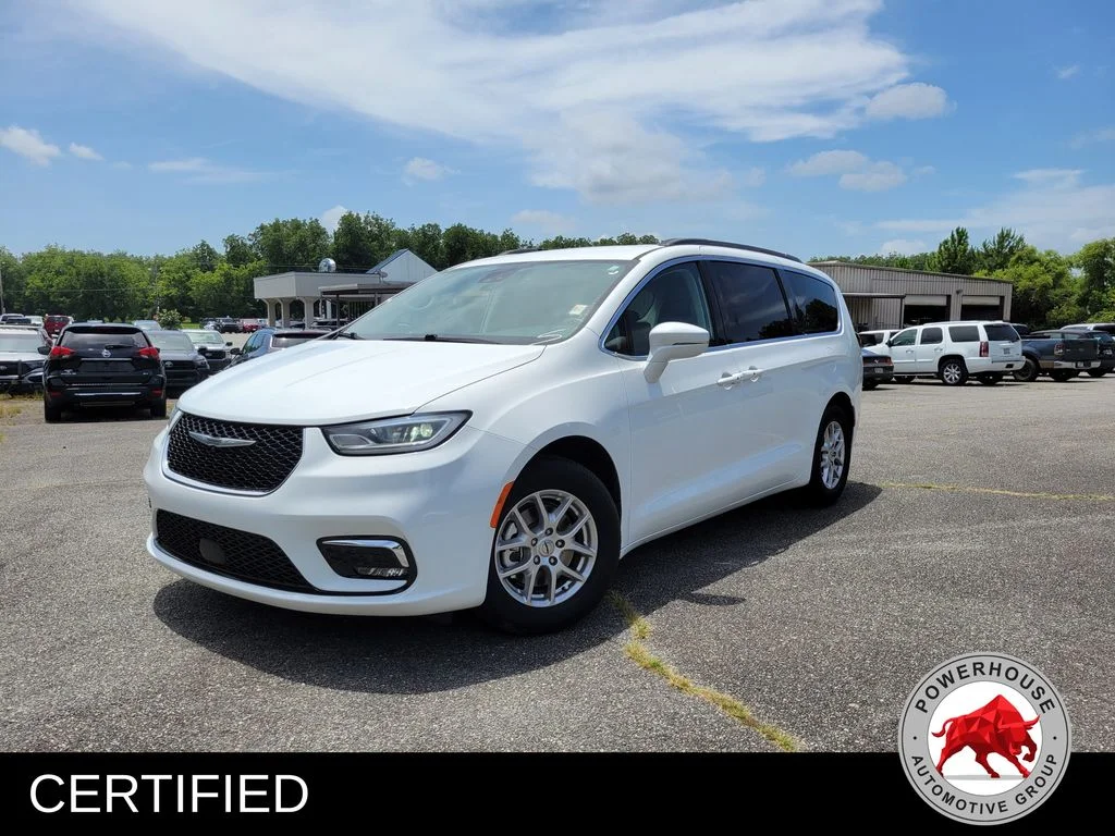 Used 2022 White Chrysler Touring L image 1