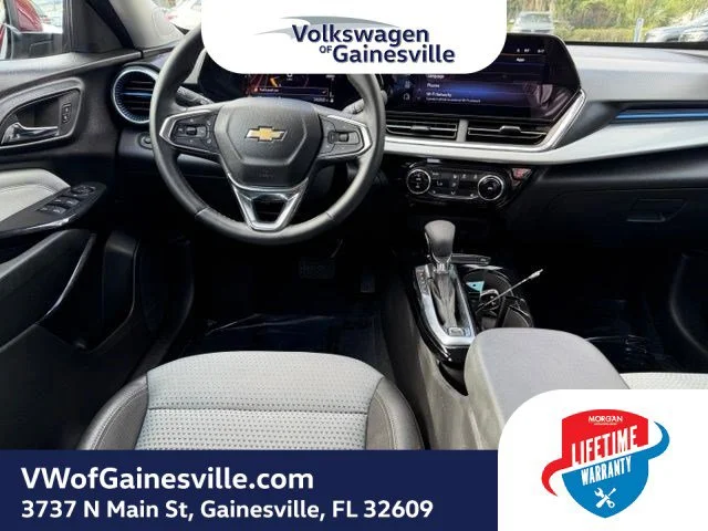 Used 2025 Crimson Metallic Chevrolet LT image 14
