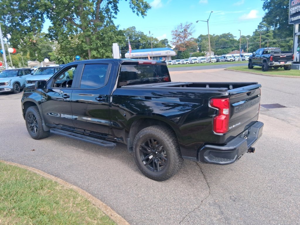 Used 2023 Black Chevrolet RST image 3